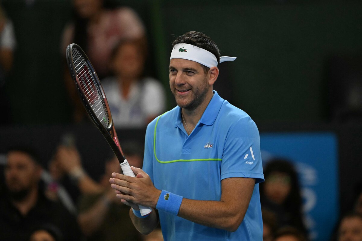 Argentina's Juan Martin del Potro gestures during his farewell exhibition tennis match against Serbia's Novak Djokovic at Arena Parque Roca in Buenos Aires on December 1, 2024. (Photo by Luis ROBAYO / AFP)
