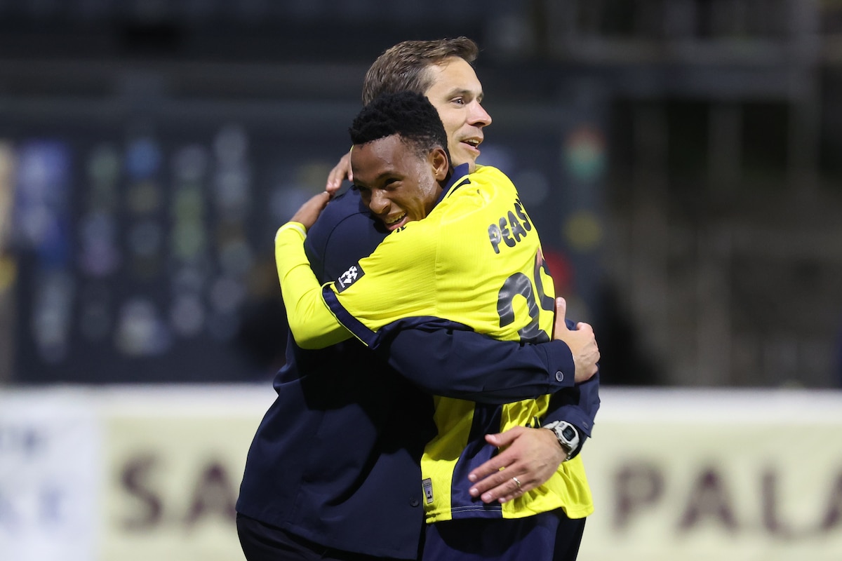 Union's head coach David Hubert and Union's Relebohile Mofokeng celebrate after scoring during a soccer match between Royale Union Saint-Gilloise and Cercle Brugge, Sunday 25 October 2026 in Brussels, on day 9 of the 2026-2027 'Jupiler Pro League' first division of the Belgian championship.
BELGA PHOTO VIRGINIE LEFOUR