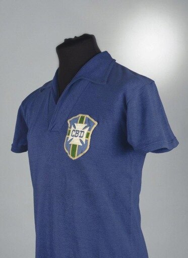 Le maillot de Pelé lors de la finale du Mondial 1958 mis aux enchères