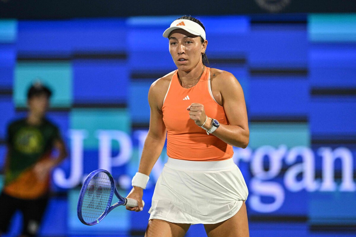 US' Jessica Pegula reacts after a point against Ukraine's Elina Svitolina during their women�s singles final match at the Dubai Duty Free Tennis tournament in Dubai on February 21, 2026. (Photo by Ryan Lim / AFP)