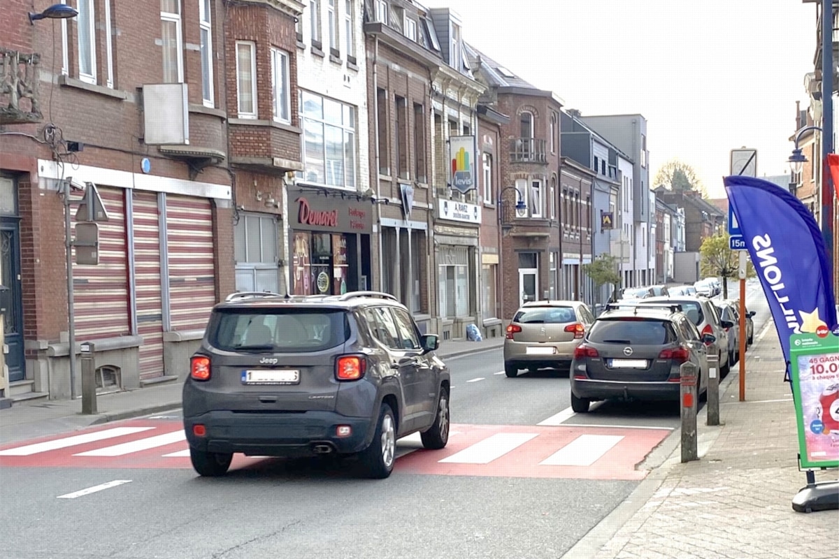 L’avenue de Wisterzée en plein centre de Court-Saint-Étienne, est une voirie régionale que la Commune voudrait récupérer.