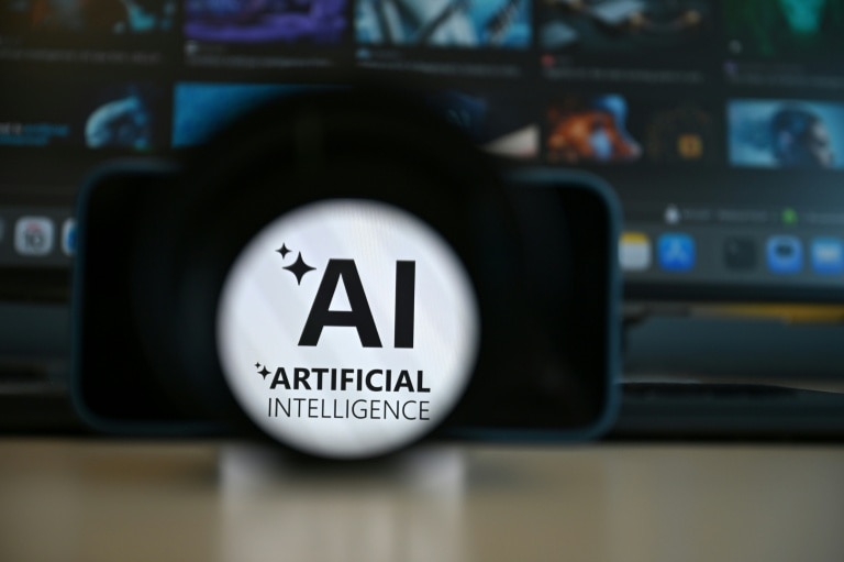 <p>Logo d'intelligence artificielle sur un écran de smartphone, à Brxuelles, le 10 juin 2026</p>