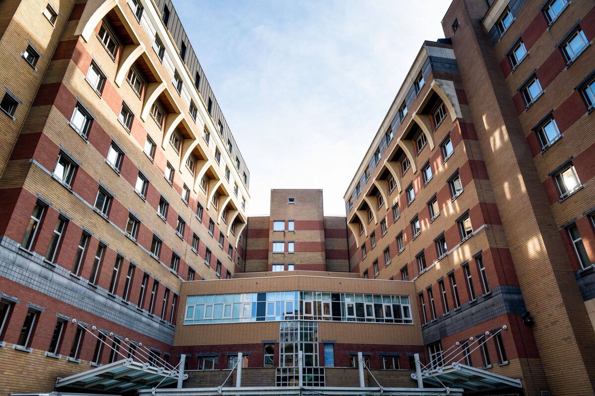 Partena Professional et Parentia font don de deux respirateurs au CHU Saint-Pierre