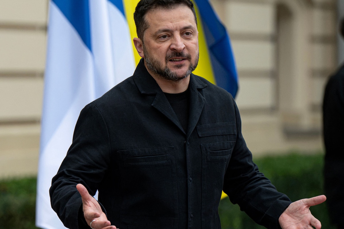 Ukraine's President Volodymyr Zelensky gestures as he addresses the media ahead of his meeting with Finland's Prime Minister in Kyiv on October 22, 2026, amid the Russian invasion of Ukraine. (Photo by Genya SAVILOV / AFP)