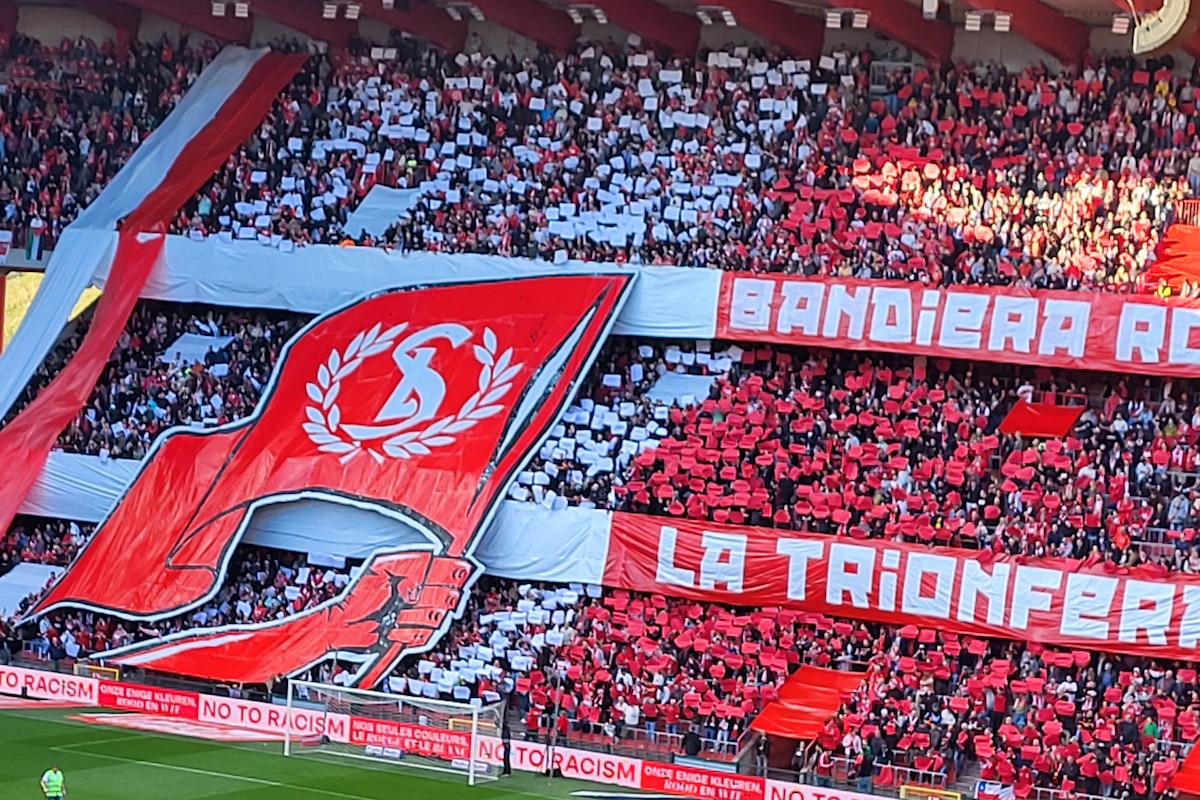 Un photo prise par un heureux gagnant au concours abonnés DH pour remporter des tickets pour assister au choc Standard - Club Bruges.