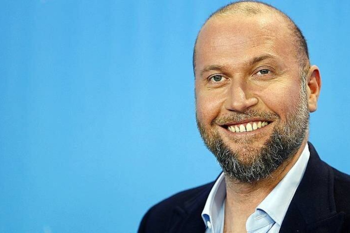 Actor Francois Damiens pose for the photographers during a photo call for the film 'News from Planet Mars' at the 2016 Berlinale Film Festival in Berlin, Germany, Wednesday, Feb. 17, 2016. (AP Photo/Axel Schmidt)