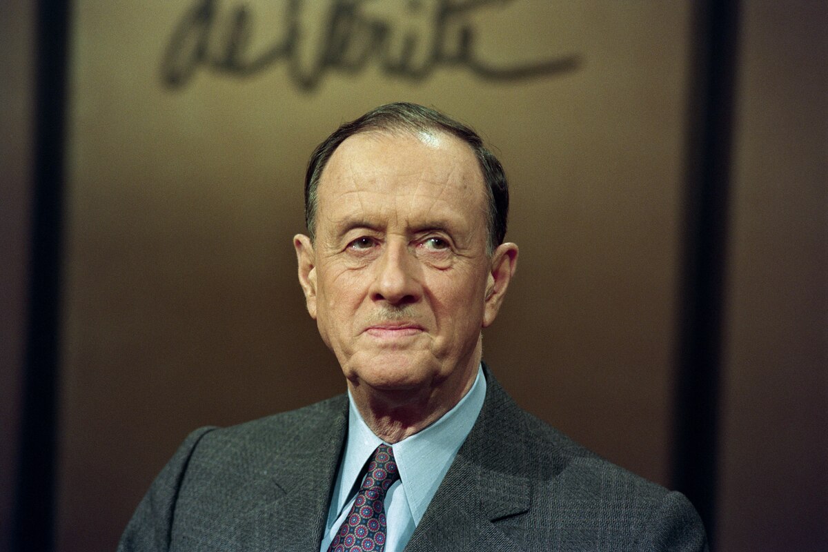 Portrait de l'Amiral Philippe de Gaulle