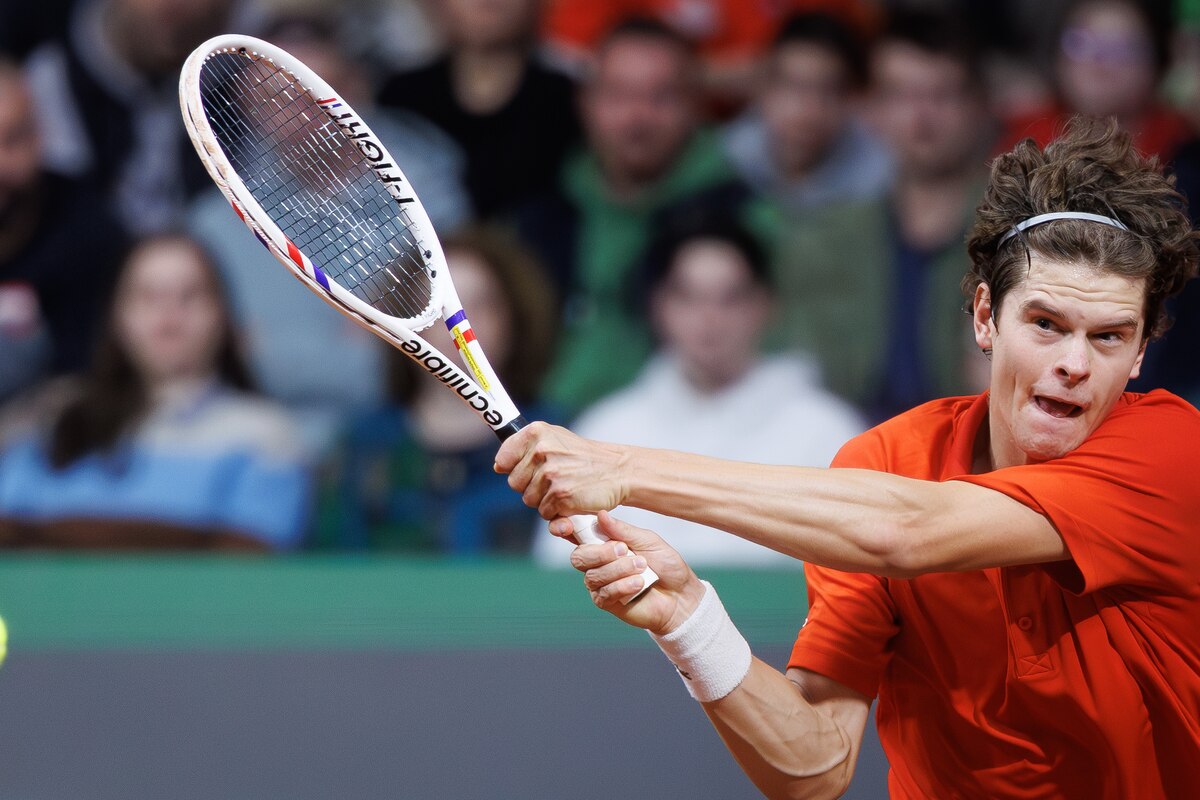 Belgian Alexander Blockx pictured in action during a tennis match against Bulgarian Radulov, during the qualifier of the Davis Cup on Saturday 07 February 2026, in Plovdiv, Bulgaria. Belgium will compete this weekend in the Davis Cup qualifiers against Bulgaria. BELGA PHOTO BENOIT DOPPAGNE