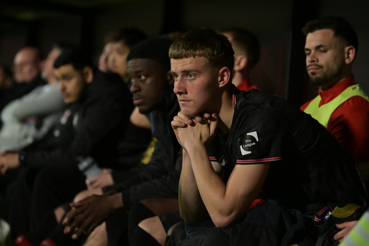 Rwdm's players looks dejected after losing a soccer game between KV Kortrijk and RWDM Brussels, Friday 17 April 2026 in Kortrijk, on day 34 of the 2025-2026 'Challenger Pro League' 1B second division of the Belgian championship. BELGA PHOTO DAVID PINTENS
