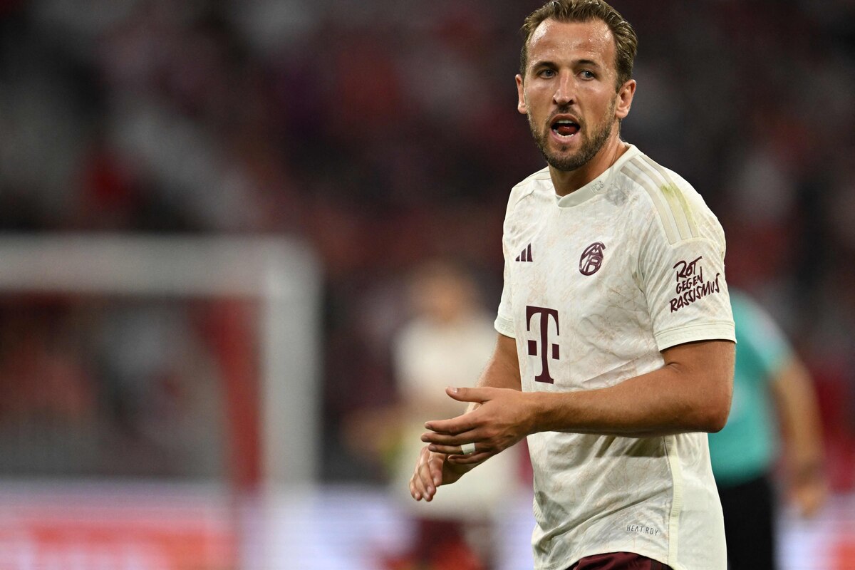 Bayern Munich's English forward #09 Harry Kane reacts during the German Super Cup football match Bayern Munich v RB Leipzig in Munich, on August 12, 2023. (Photo by CHRISTOF STACHE / AFP) / DFB REGULATIONS PROHIBIT ANY USE OF PHOTOGRAPHS AS IMAGE SEQUENCES AND QUASI-VIDEO.