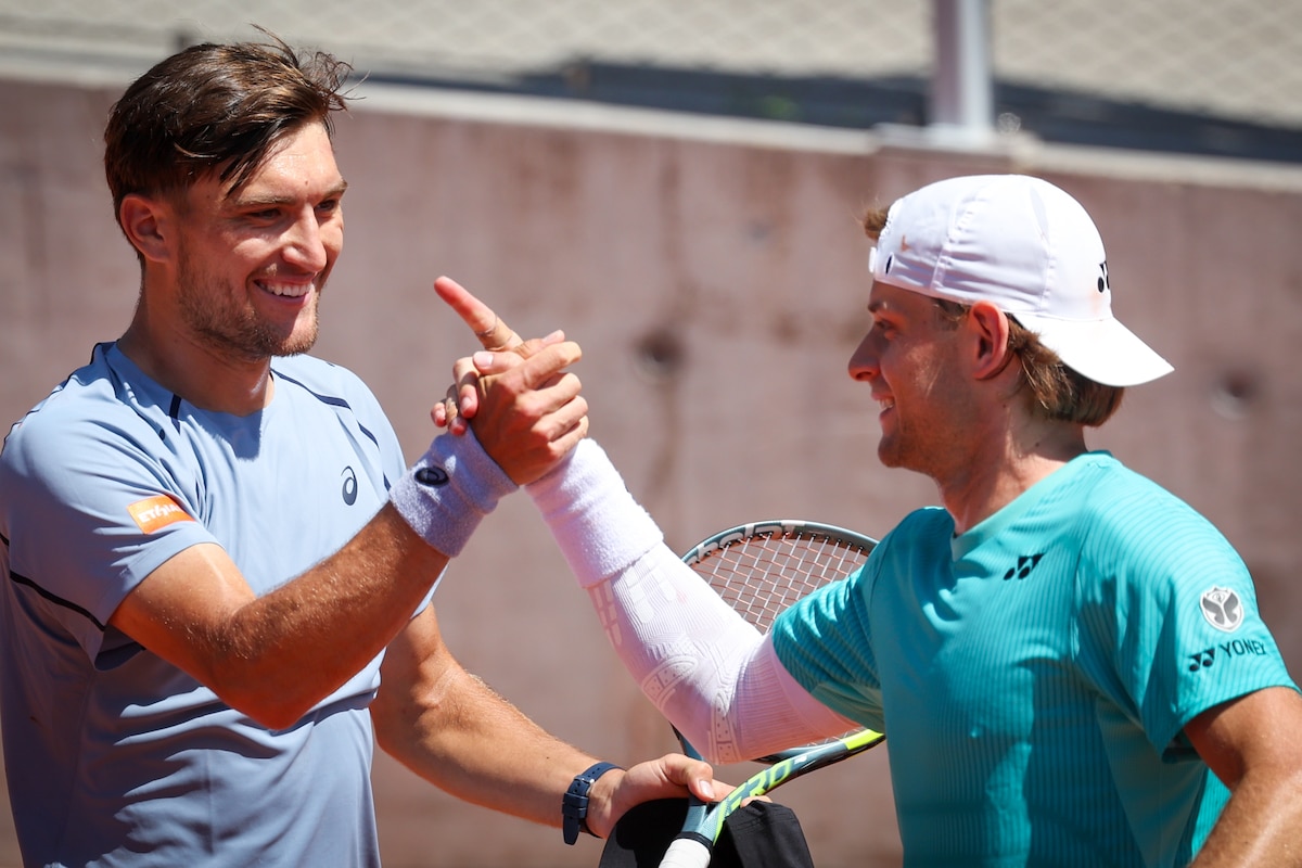 Collignon Roland Garros Roland-Garros : Zizou Bergs et Raphaël Collignon sortent Sander Gillé ...