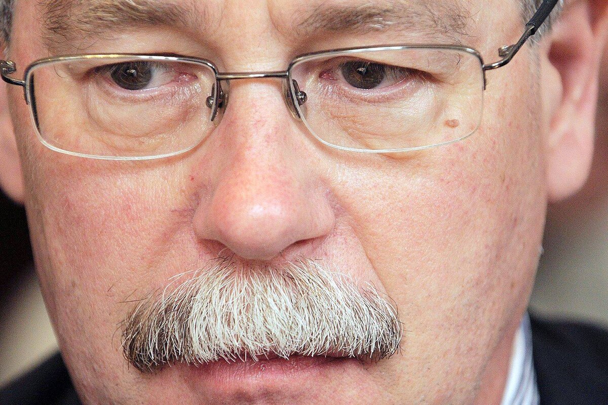 20080421 - BRUSSELS, BELGIUM: UG Professor Rik Coolsaet pictured during the presentation of the new book of ACV - CSC trade union chairman Luc Cortebeeck 'Solidaire Samenleving -Over de rol van sterke Vakbonden ' (Solidary society, on the role of the strong trade unions), published by Davidsfonds/Leuven, Monday 21 April 2008 in Brussels. BELGA PHOTO HERWIG VERGULT