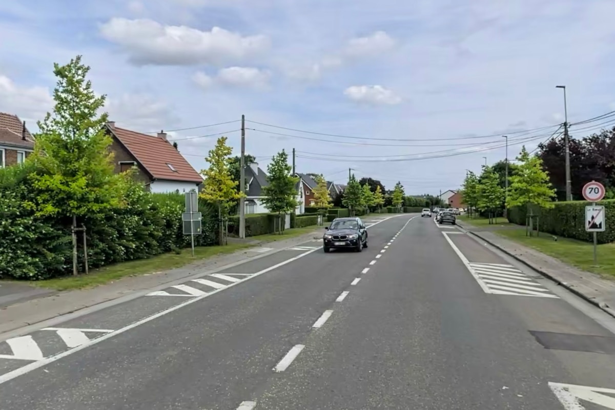 La chaussée de Houdeng au Roeulx.