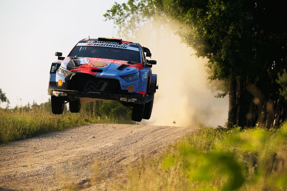 WRC Estonie : Neuville retrouve des sensations, mais reste au pied du podium