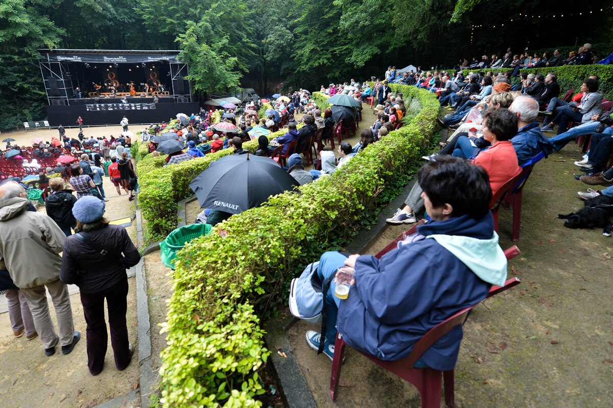 Le Théâtre de Verdure du Parc d'Osseghem accueillera pour sa 38ème édition, le Brosella Folk & Jazz festival 2014. L'événement présentera une dizaine de concerts sur fond de jazz et de musique folk.