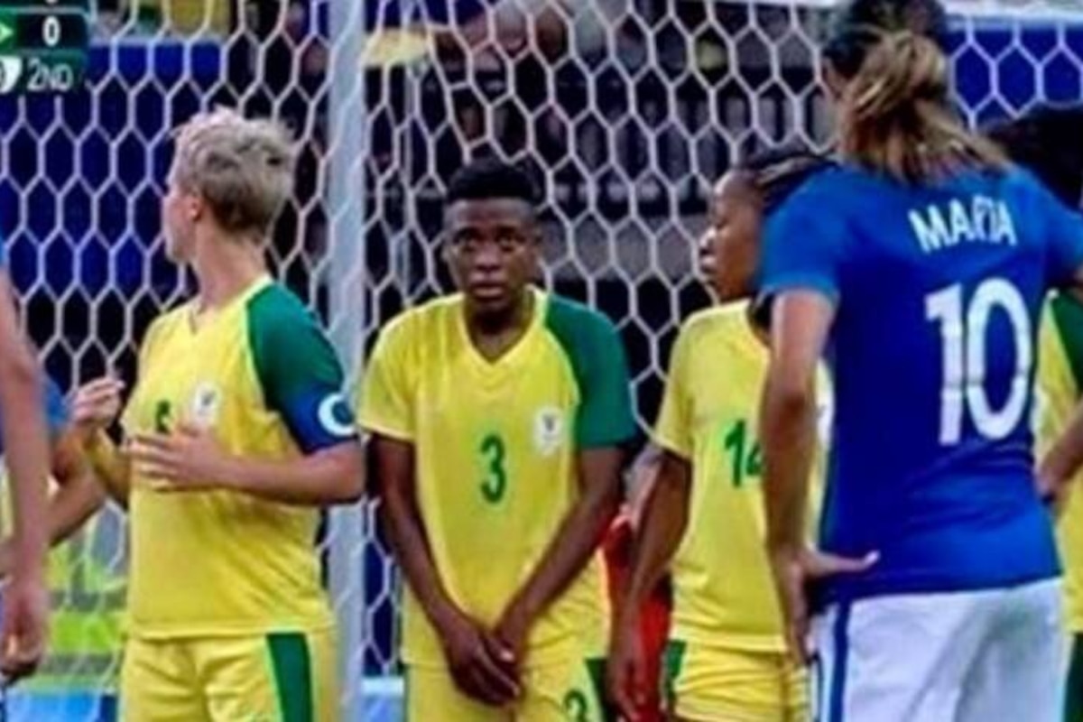 Le geste étonnant de cette footballeuse sud-africaine affole la toile