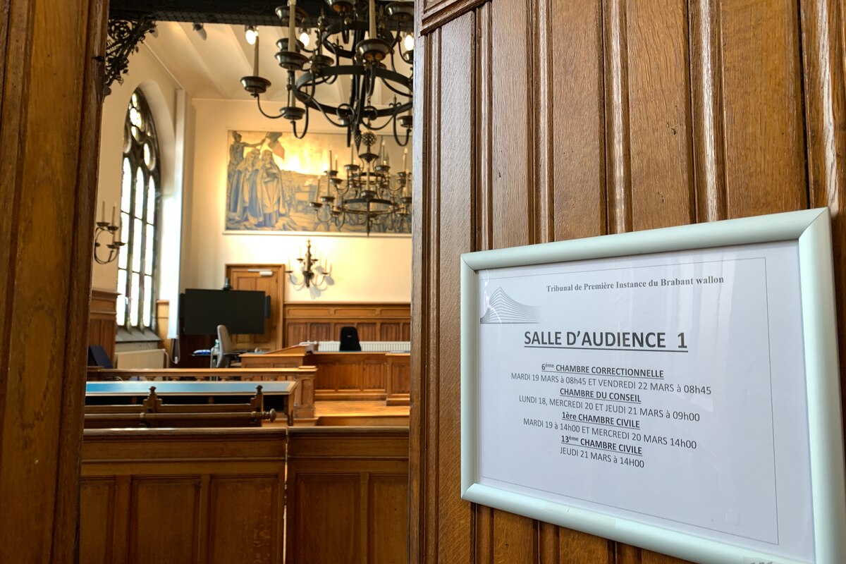 Le prévenu, poursuivi pour détentions de fichiers pédopornographiques, écrivait des textes extrêmement trash évoquant des abus d’enfants.