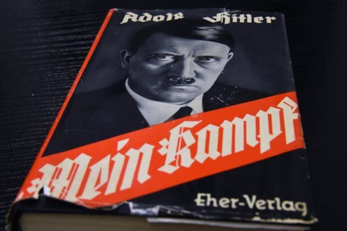 Un quotidien italien appartenant à la famille Berlusconi offre "Mein Kampf" à ses lecteurs