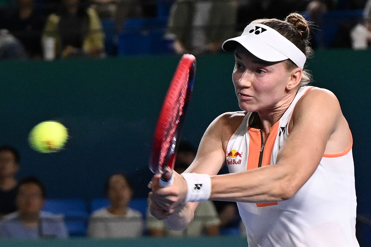 Kazakhstan's Elena Rybakina hits a return to Italy's Jasmine Paolini during their women�s singles semi-final match at the WTA Ningbo Open tennis tournamen in Ningbo, in China�s eastern Zhejiang province on October 18, 2025. (Photo by AFP) / China OUT
