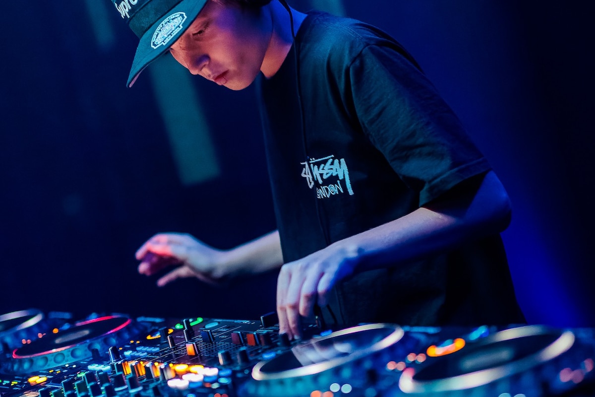 Le bruxellois Dj ELFIGO, 14 ans, va mixer ce week-end à Tomorrowland.
