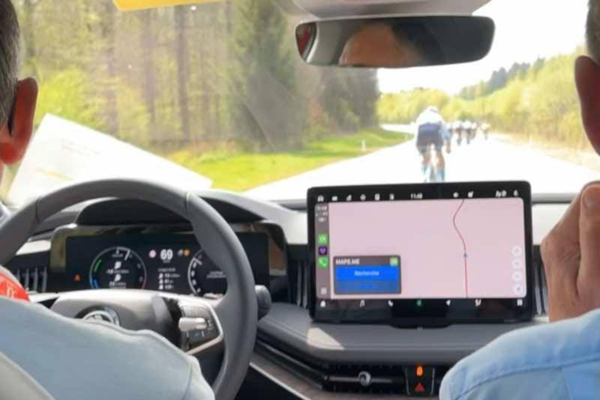 Philippe et Léa ont suivi la course depuis la voiture des commissaires.